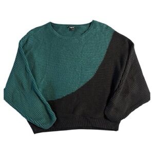 Colorblock Sweater in Green and Black